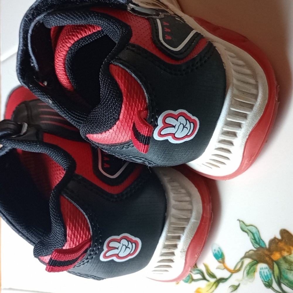 Mickey Mouse ✌🏼 Boys Light up Sneakers - Picture 6 of 7